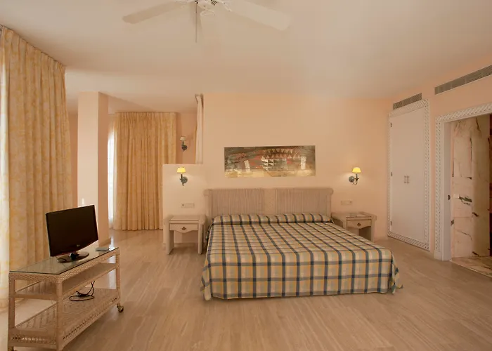 Palm Oasis Szálloda