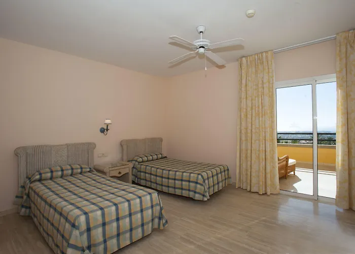 Palm Oasis Szálloda