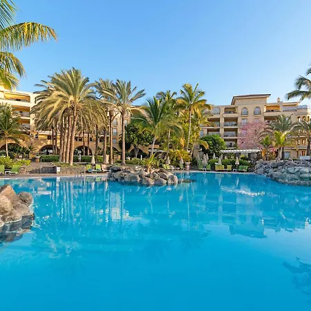 Palm Oasis Hotel