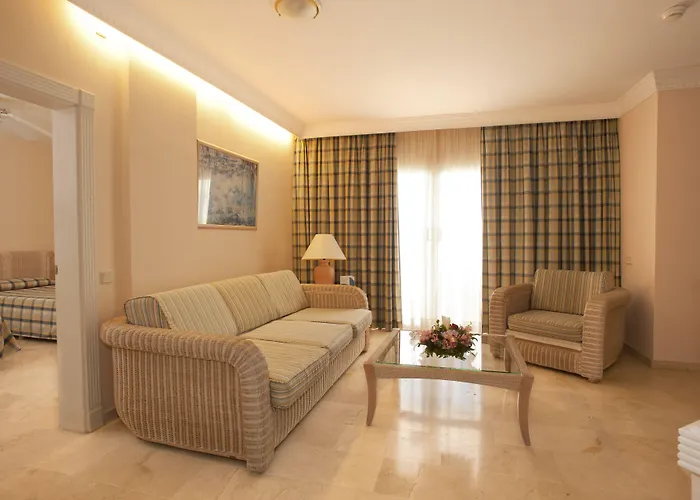 Hotel Palm Oasis