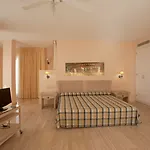 Palm Oasis Szálloda