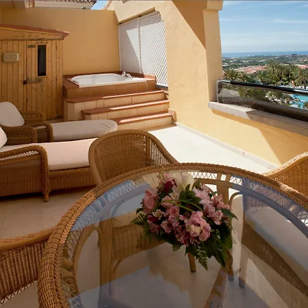 Otel Palm Oasis 3*