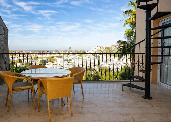 Palm Oasis Ξενοδοχείο 3*